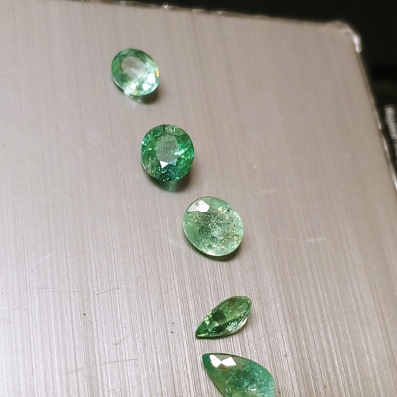 Sale! 5 carats natural loose Pariaba tourmaline loose gemstones - Picture 3 of 14